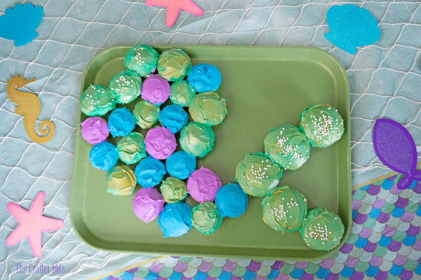 Pillsbury Birthday Bundle: Funfetti Cake Mix and Vibrant Green Vanilla Frosting with By The Cup Candles